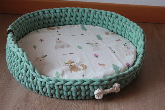 Cuccia artigianale in cotone e legno